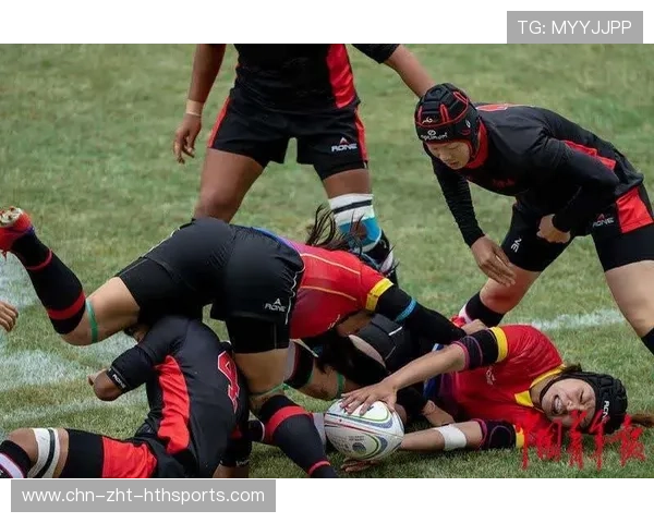 法国七人制橄榄球赛场配合默契度高，法国橄榄球运动员