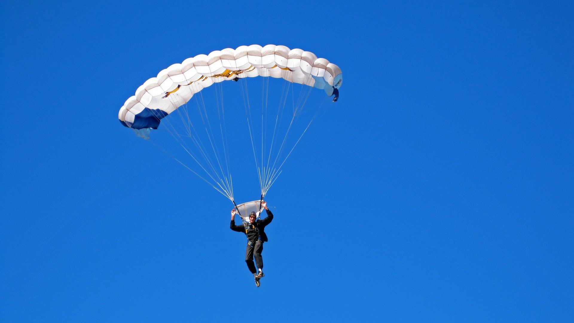 世界冰球:加拿大队霸气夺冠,金牌再夺!,加拿大国家冰球联盟